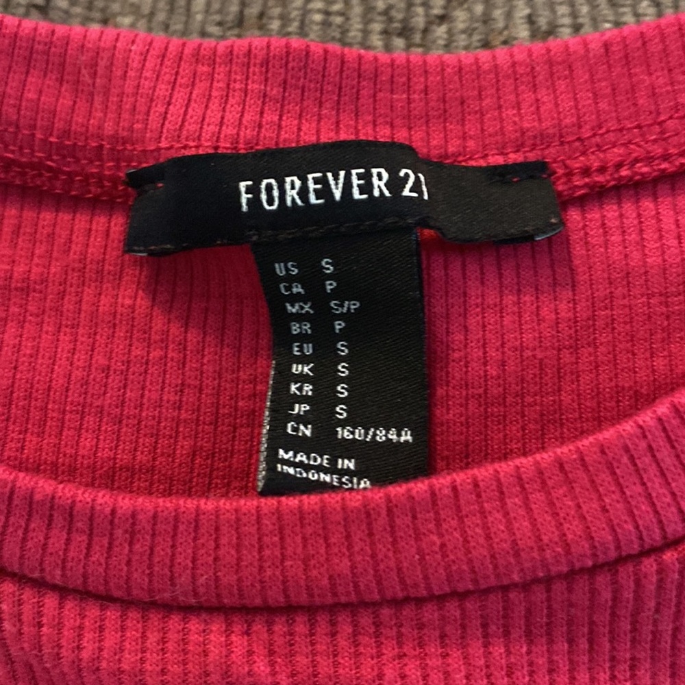 Forever 21 - Picture 2 of 2